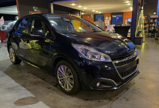 Peugeot 208 1.2iStyle/12 mois de garantie