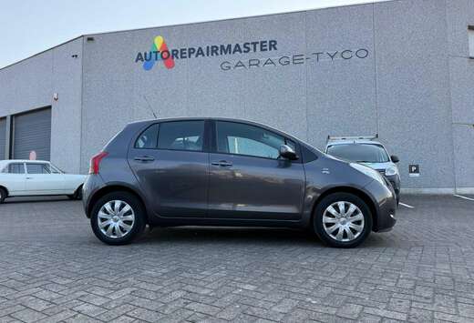 Toyota Yaris 1.3i VVT-i 16v Follow Me
