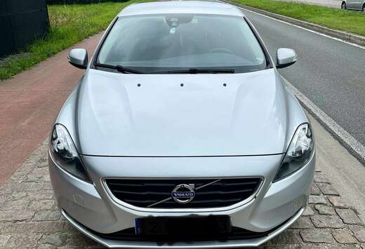 Volvo V40 D2 Geartronic Momentum