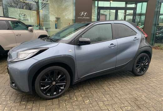 Toyota AYGO X Black Edition