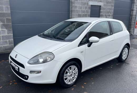 Fiat Punto EVO 1.2i ITALIA , car play, navigation
