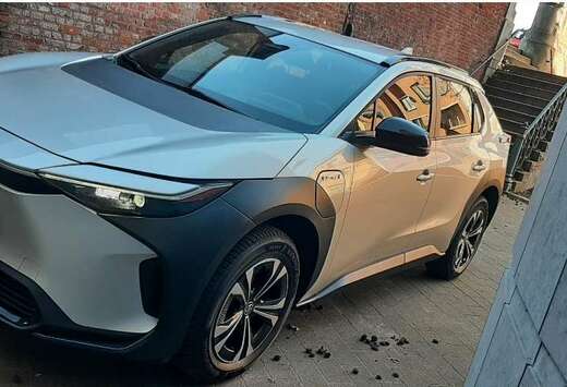 Toyota TOYOTA BZ4X, 71kWh/NOVI/CARPLAY/CAMERA/ADAP.C