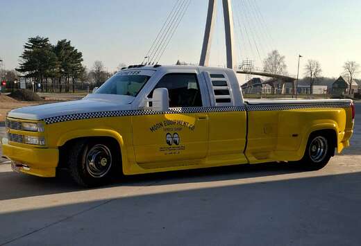 Chevrolet 3500 dually