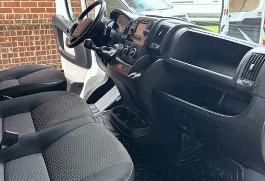 Peugeot 2.0 BlueHDi L4H2 Premium Pack S/S