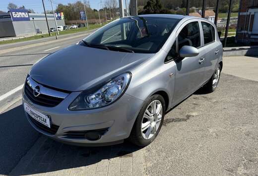Opel Corsa 1.4i Cosmo