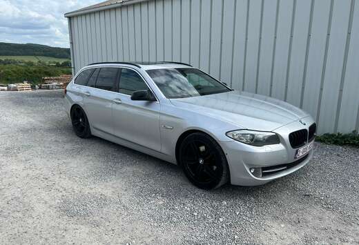 BMW Touring / Cuir / Full option / attache remorque