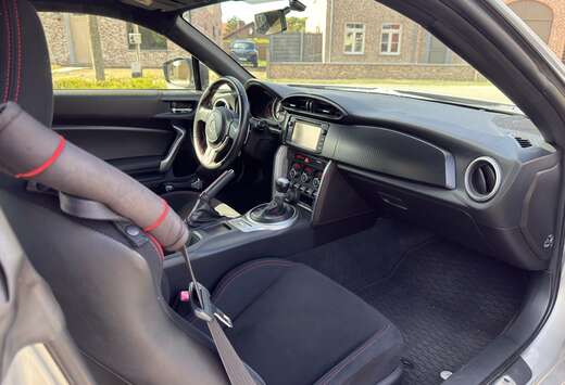 Toyota 2.0i Boxer Sport