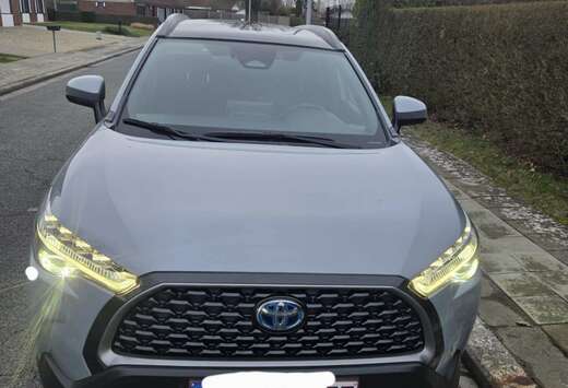 Toyota Corolla Cross Hybrid 1.8 2WD Style e-CVT (103  ...