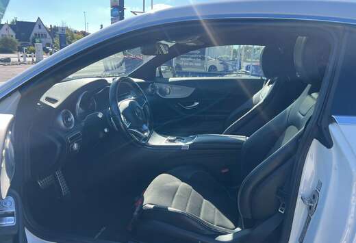 Mercedes-Benz C 220 d Coupe 4Matic 9G-TRONIC AMG Line