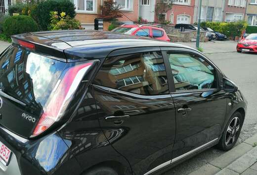 Toyota 1.0 VVT-i x play