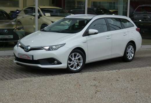 Toyota Touring 1.8i Hybrid Trekhaak GPS Camera Keyles ...