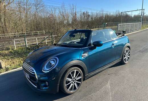 MINI Mini Cooper Cabrio Sidewalk