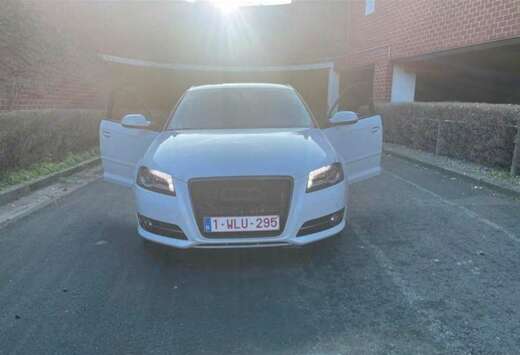 Audi Sportback 1.4 TFSI Attraction Start/Stop S troni ...