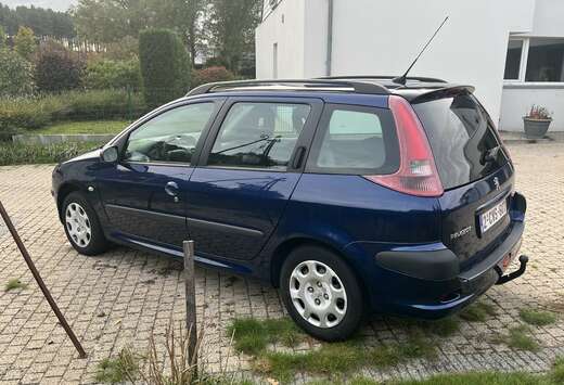 Peugeot SW 1.4i  Verkocht