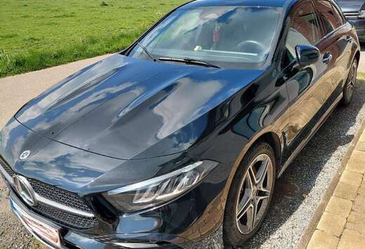 Mercedes-Benz A 250 e PHEV AMG Line (160 kW) AMG Line