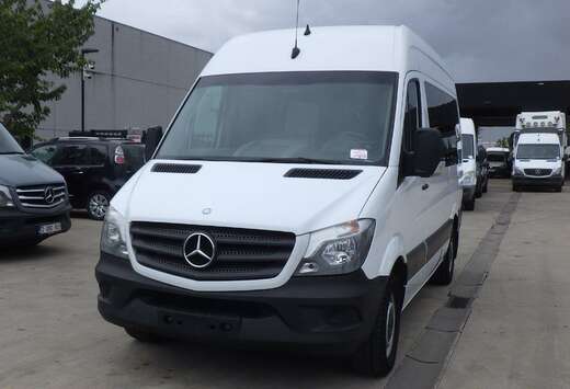 Mercedes-Benz 313 (Stock ID 15753)