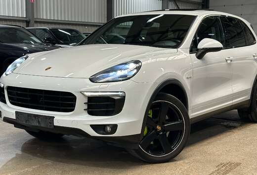 Porsche Cayenne 3.0i V6 PHEV S Tiptronic S (306 kW)