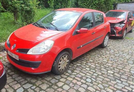 Renault Clio 1.5 dCi.... pour PIECES