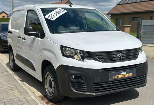 Peugeot 1.5 BlueHDi L1 PREMIUM @27.000 km@ 15700€ + ...