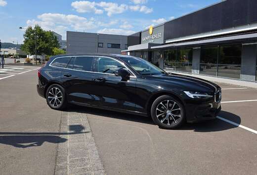 Volvo V60 2.0 B3 MHEV Momentum Pro DCT