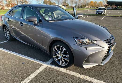 Lexus IS 300 3.0i VVT-i 24v E-Shift