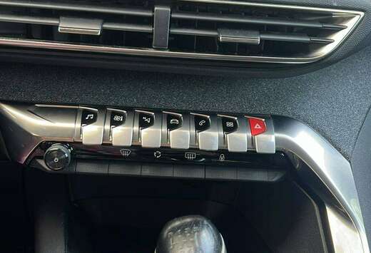Peugeot 5008 1.2 PureTech Allure (EU6.3)
