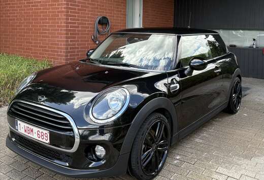 MINI 1.5 F56 –Midnight Black Metallic