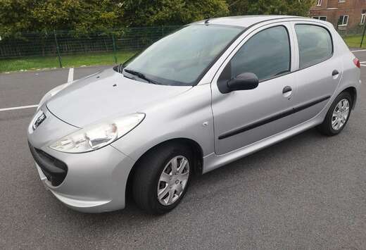 Peugeot 206  1.1i Trendy