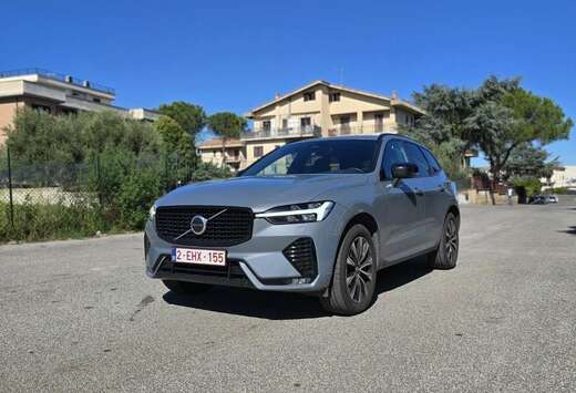 Volvo 2.0 b4 Plus Dark awd auto