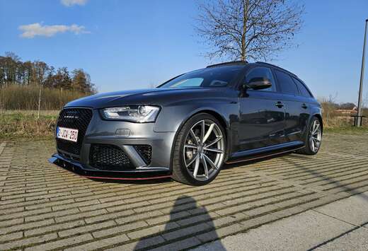Audi RS4 4.2 V8 FSI Quattro S tronic