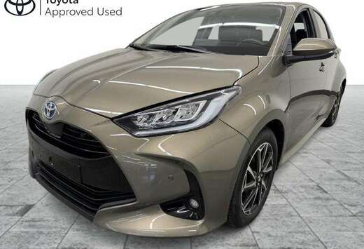 Toyota Iconic + Navi + Hi-tech Pack