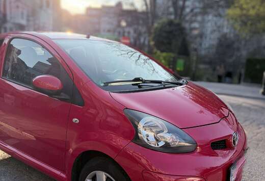 Toyota Aygo 1.0i VVT-i Car Dance