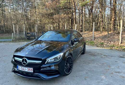 Mercedes-Benz AMG CLA 45 4Matic AMG Speedshift DCT 7G
