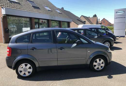 Audi A2 1.4i 16v 121.144 km Airco / Metaalkleur
