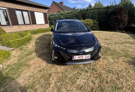 Toyota (Hybrid) Executive