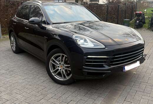 Porsche 3.0i V6 PHEV Tiptronic S