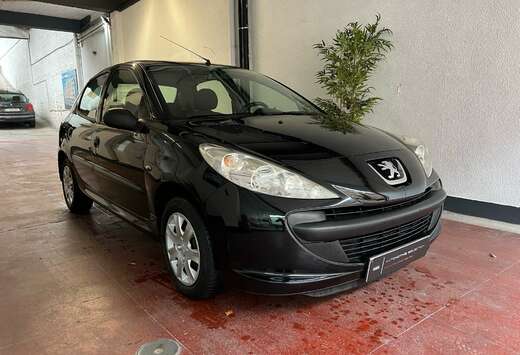 Peugeot 206+ 1.1i - ETAT COMME NEUVE - 5 PORTES