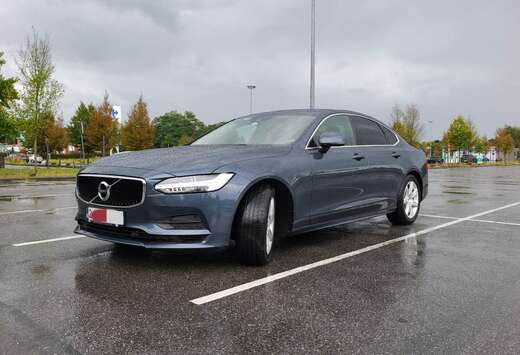 Volvo D4 Geartronic Momentum Pro