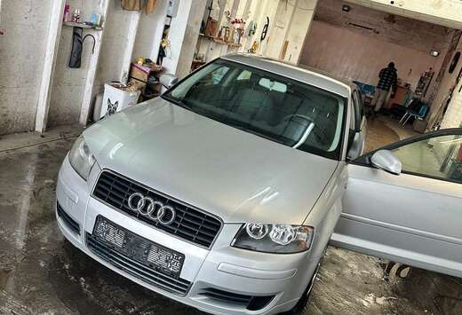 Audi 1.6L Essence *prête à être immatriculée*