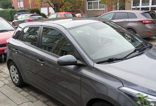 Hyundai i20 blue 1.2YES