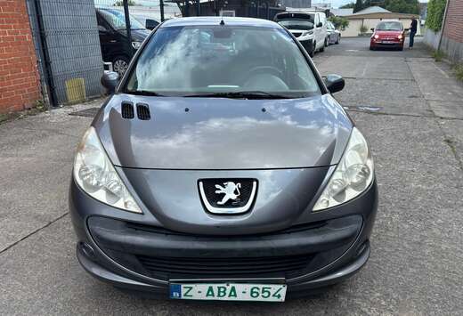 Peugeot 206  1.1i prête à immatriculer