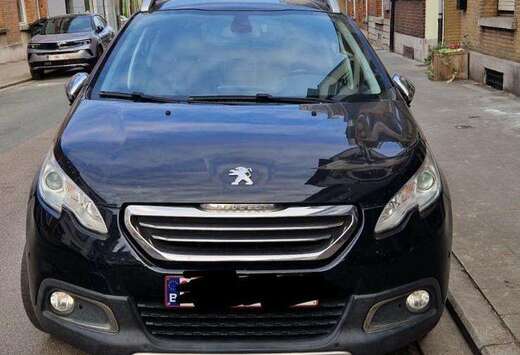 Peugeot 2008 1.2i PureTech Allure S
