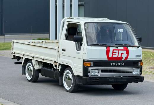 Toyota 2.4D // Oldtimer // Belge