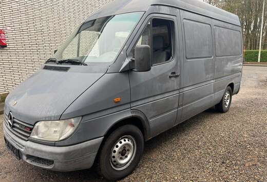 Mercedes-Benz Sprinter 208 cdi
