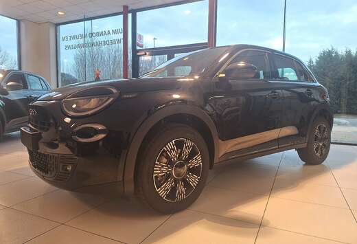 Fiat 600 Hybrid 1.2 AT6