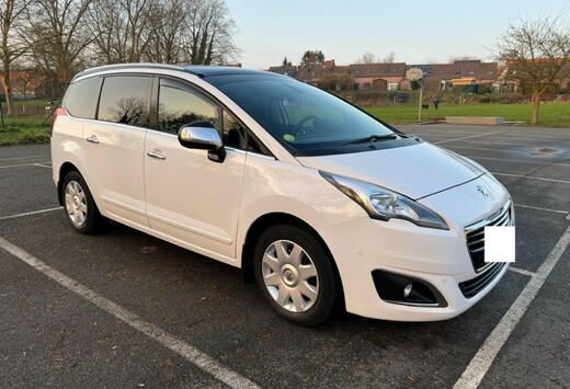 PEUGEOT 5008 Allure 1.6 BlueHDi 120 ch EAT6 Diesel