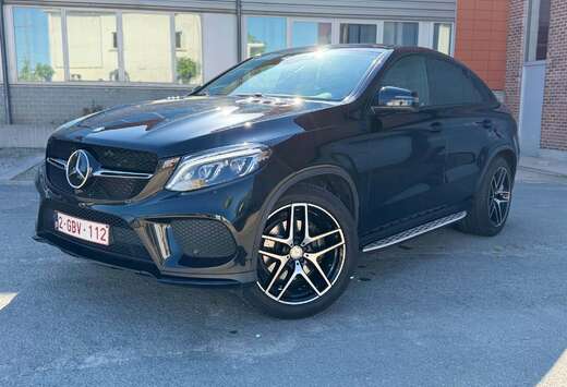 Mercedes-Benz Coupé d 4-Matic FEUILLE ROSE Pret A Im ...