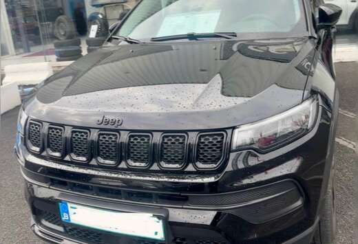 Jeep Compass 1.5 Turbo MHEV Night Eagle DCT (EU6.4)