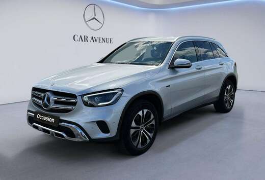 Mercedes-Benz e 4MATIC Luxury Line