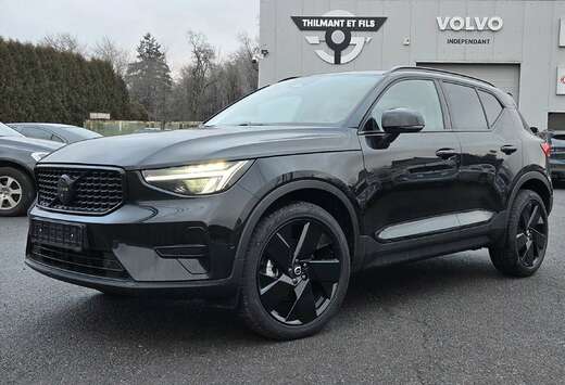 Volvo XC40 2.0 B3 MHEV Plus Black Edition DCT